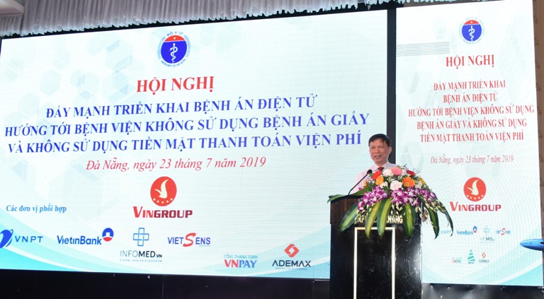 Hội nghị Đẩy mạnh triển khai bệnh án điện tử, hướng tới bệnh viện không sử dụng bệnh án giấy và không sử dụng tiền mặt thanh toán viện phí.